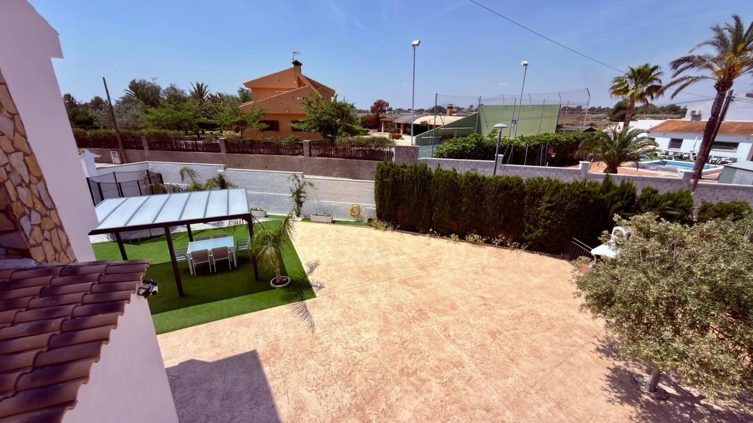 Exclusive villa with the atmosphere of a true private oasis in Los Girasoles