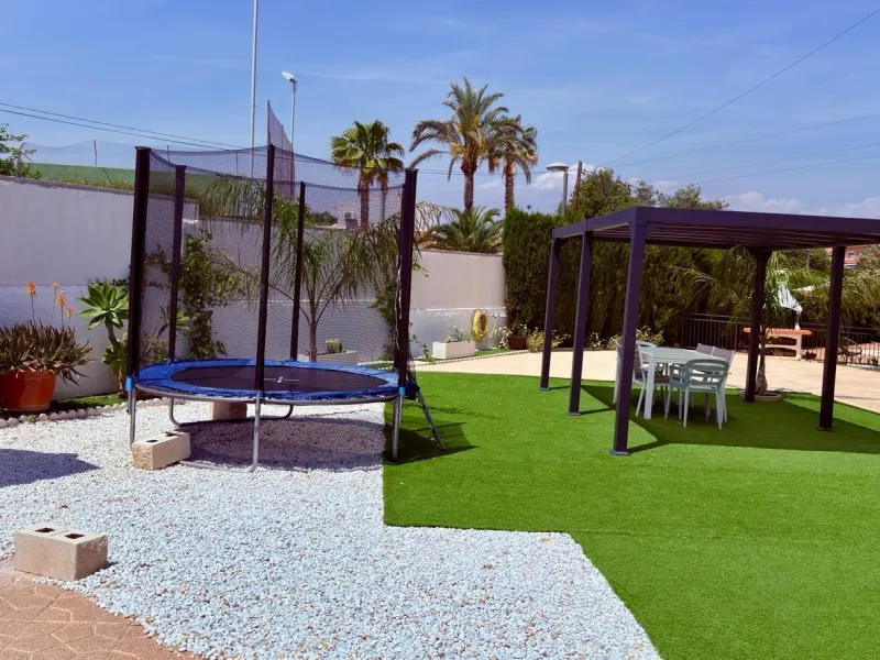 Exclusive villa with the atmosphere of a true private oasis in Los Girasoles