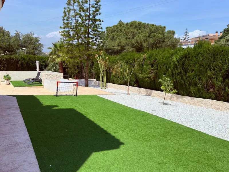 Exclusive villa with the atmosphere of a true private oasis in Los Girasoles