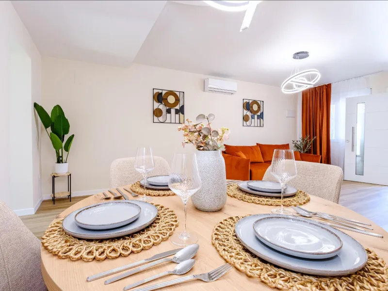 REFORMED TOWNHOUSE WITH SEA VIEWS IN "LAS FILIPINAS" ORIHUELA COSTA. WITH POOL. 3 BEDROOMS. 2 BATHROOMS. WITH A SURFACE OF 84 M2.