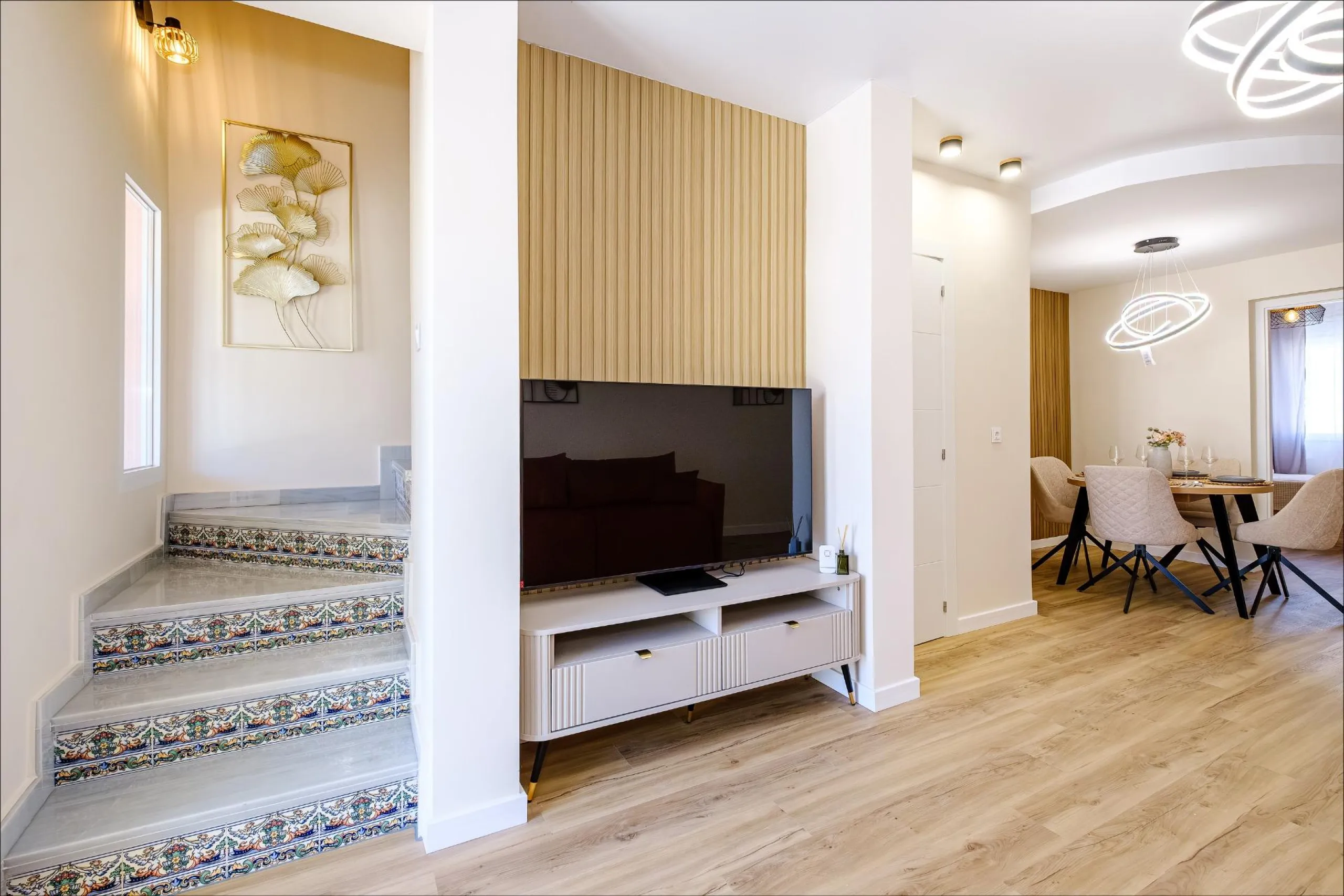 REFORMED TOWNHOUSE WITH SEA VIEWS IN "LAS FILIPINAS" ORIHUELA COSTA. WITH POOL. 3 BEDROOMS. 2 BATHROOMS. WITH A SURFACE OF 84 M2.