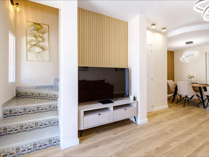 REFORMED TOWNHOUSE WITH SEA VIEWS IN "LAS FILIPINAS" ORIHUELA COSTA. WITH POOL. 3 BEDROOMS. 2 BATHROOMS. WITH A SURFACE OF 84 M2.