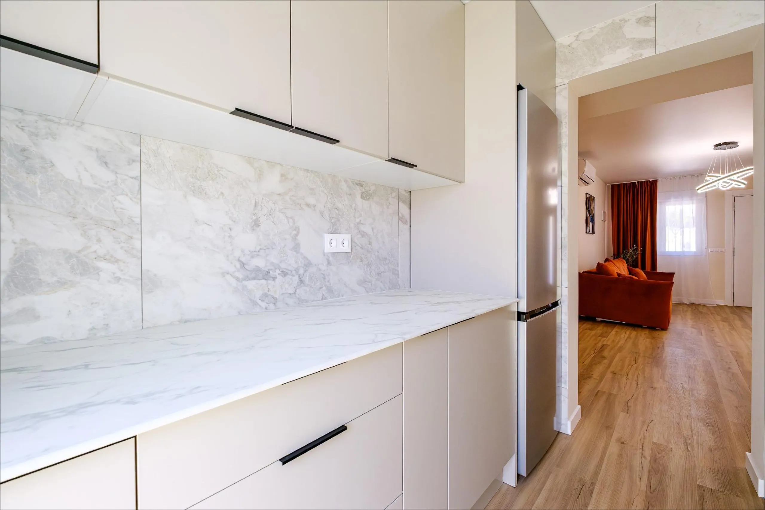 REFORMED TOWNHOUSE WITH SEA VIEWS IN "LAS FILIPINAS" ORIHUELA COSTA. WITH POOL. 3 BEDROOMS. 2 BATHROOMS. WITH A SURFACE OF 84 M2.