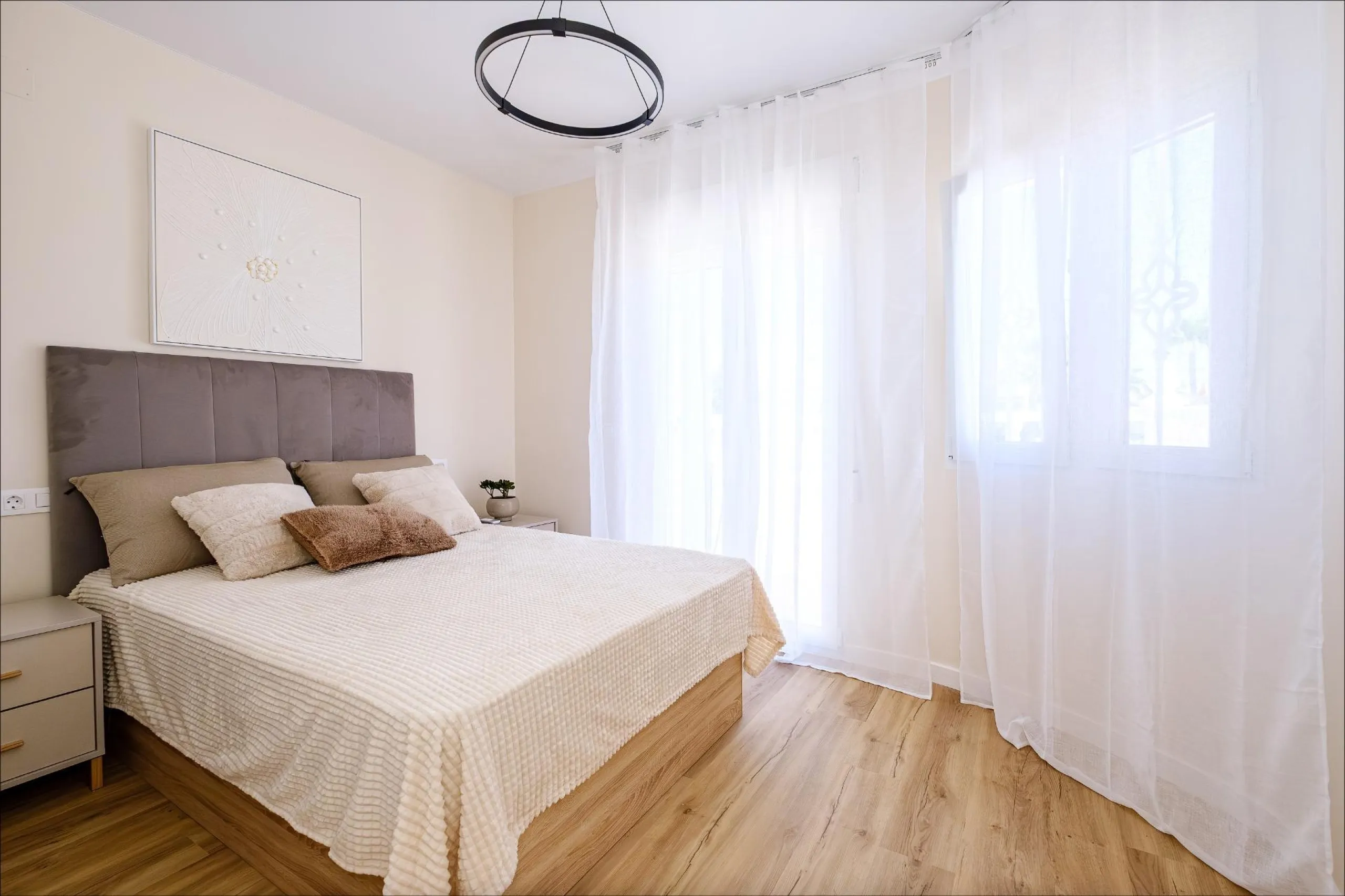 REFORMED TOWNHOUSE WITH SEA VIEWS IN "LAS FILIPINAS" ORIHUELA COSTA. WITH POOL. 3 BEDROOMS. 2 BATHROOMS. WITH A SURFACE OF 84 M2.