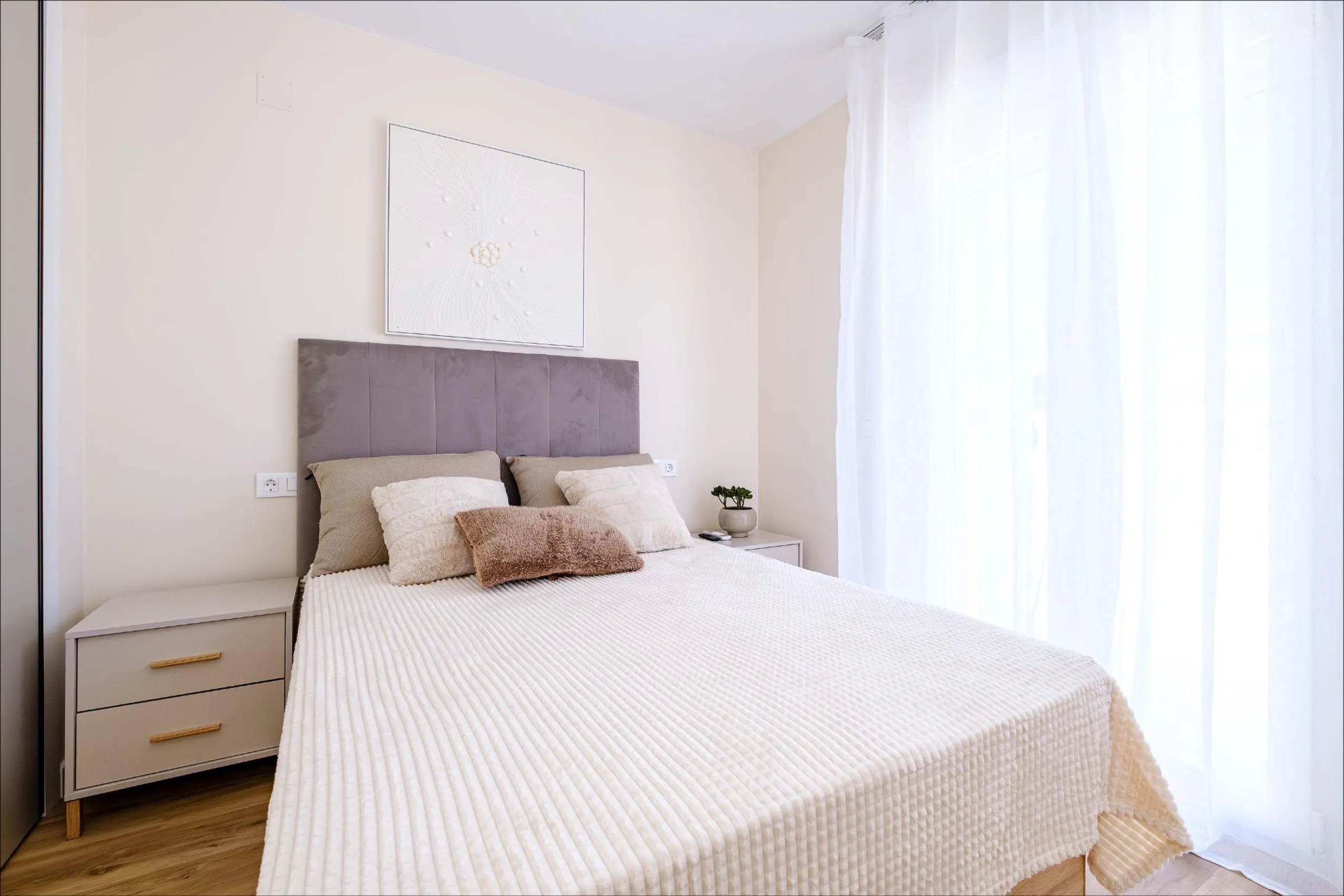 REFORMED TOWNHOUSE WITH SEA VIEWS IN "LAS FILIPINAS" ORIHUELA COSTA. WITH POOL. 3 BEDROOMS. 2 BATHROOMS. WITH A SURFACE OF 84 M2.