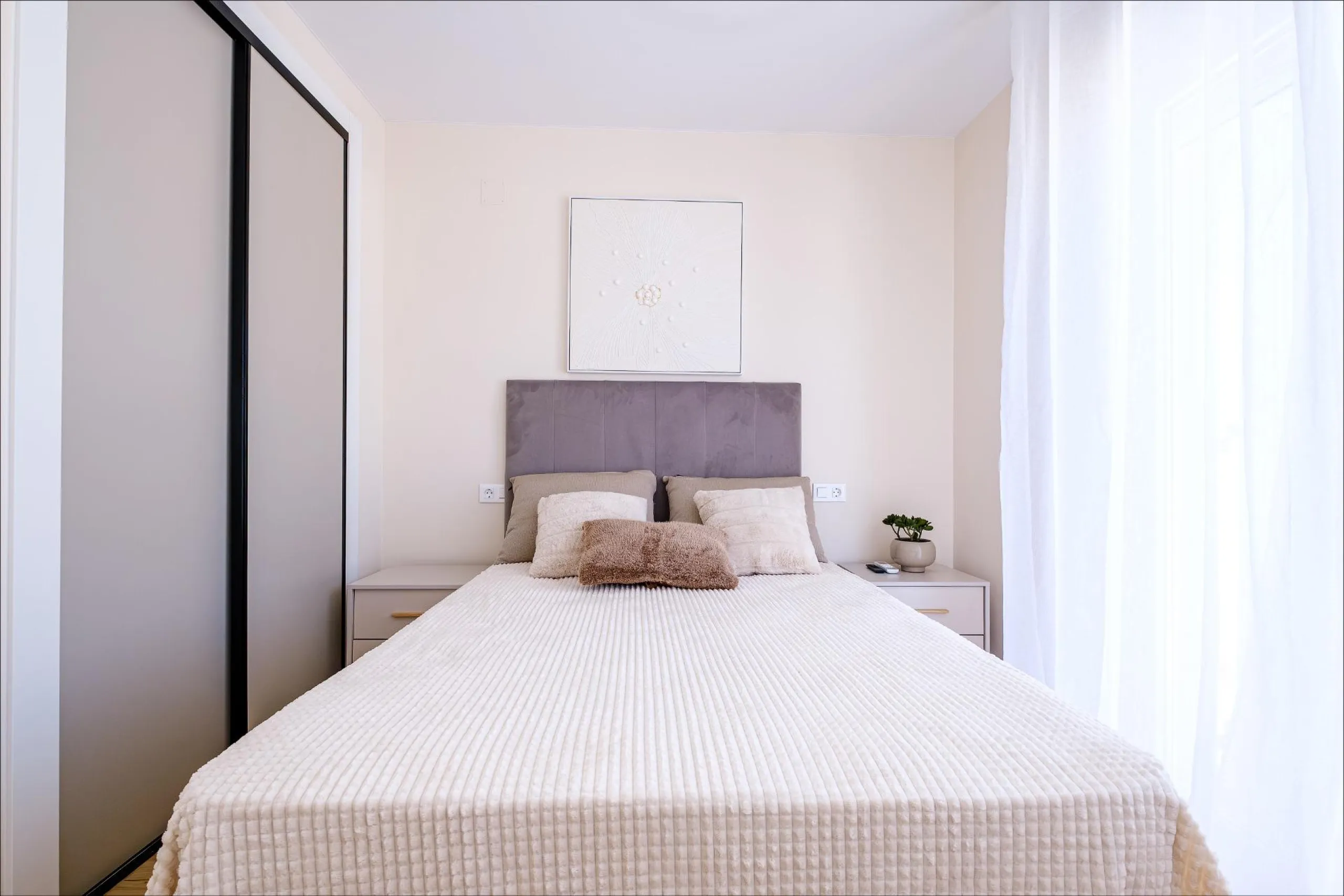 REFORMED TOWNHOUSE WITH SEA VIEWS IN "LAS FILIPINAS" ORIHUELA COSTA. WITH POOL. 3 BEDROOMS. 2 BATHROOMS. WITH A SURFACE OF 84 M2.