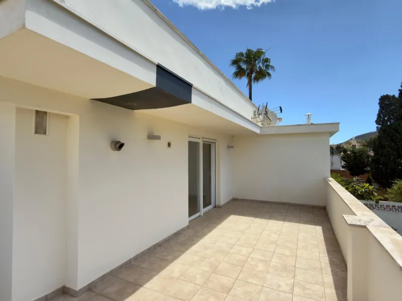 Exclusive renovated semi-detached house in the heart of Albir