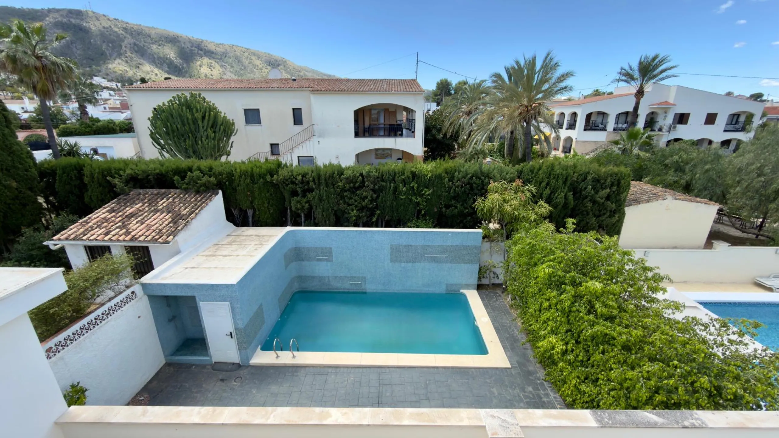 Exclusive renovated semi-detached house in the heart of Albir