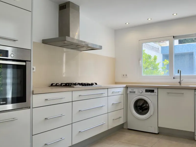 Exclusive renovated semi-detached house in the heart of Albir