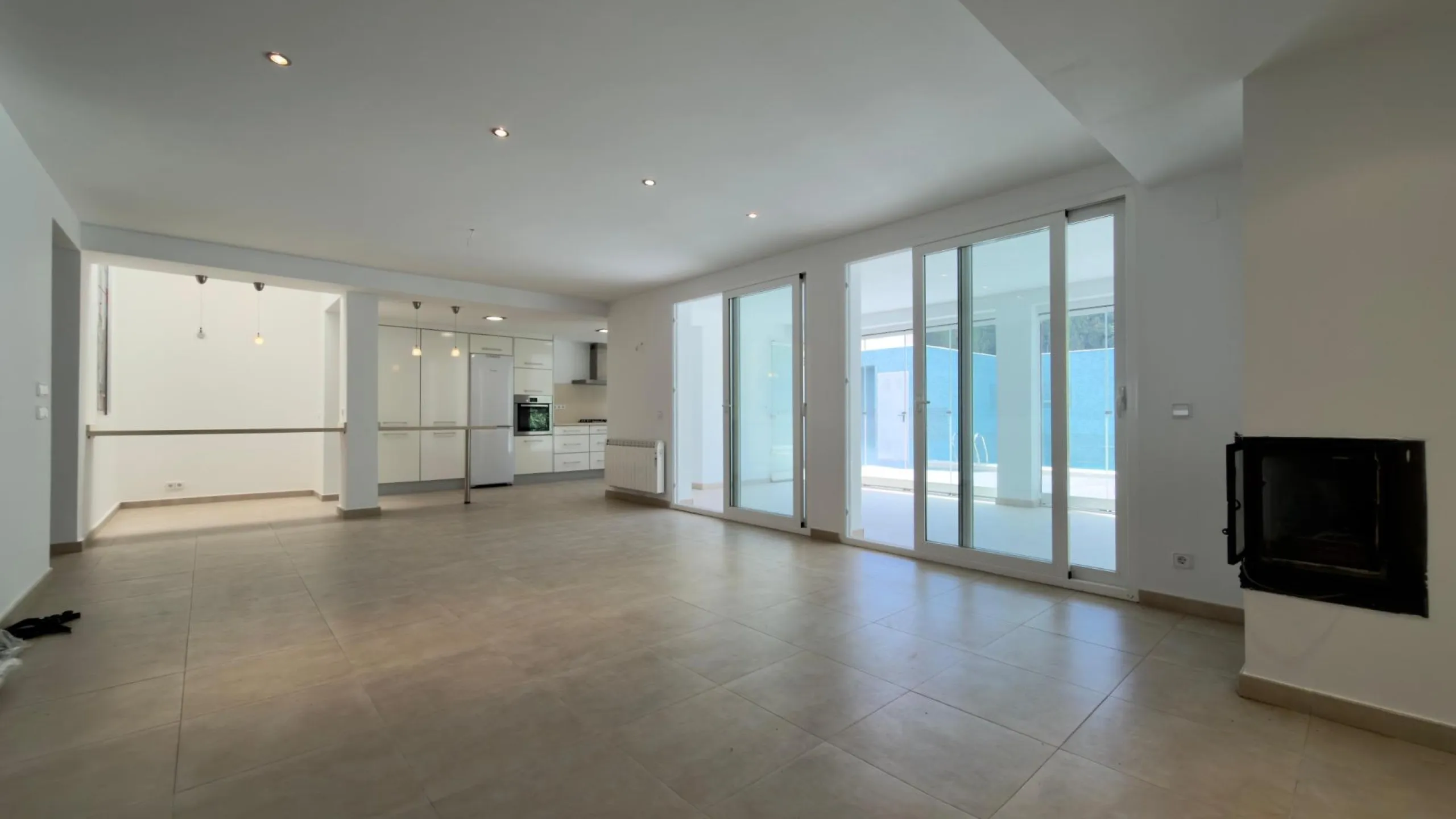 Exclusive renovated semi-detached house in the heart of Albir