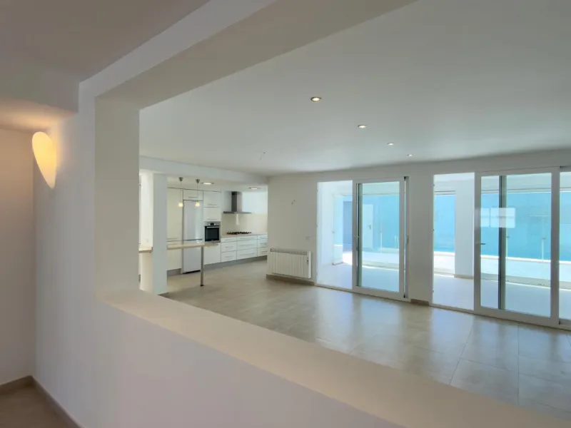 Exclusive renovated semi-detached house in the heart of Albir