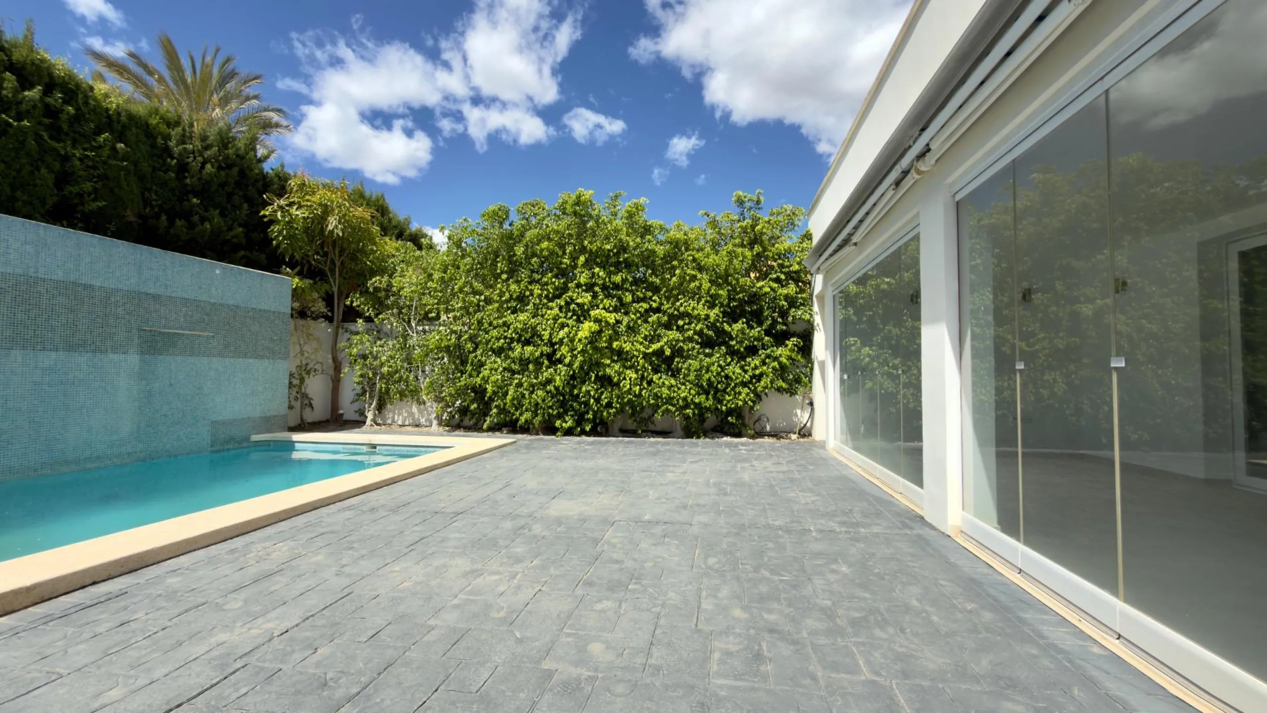 Exclusive renovated semi-detached house in the heart of Albir
