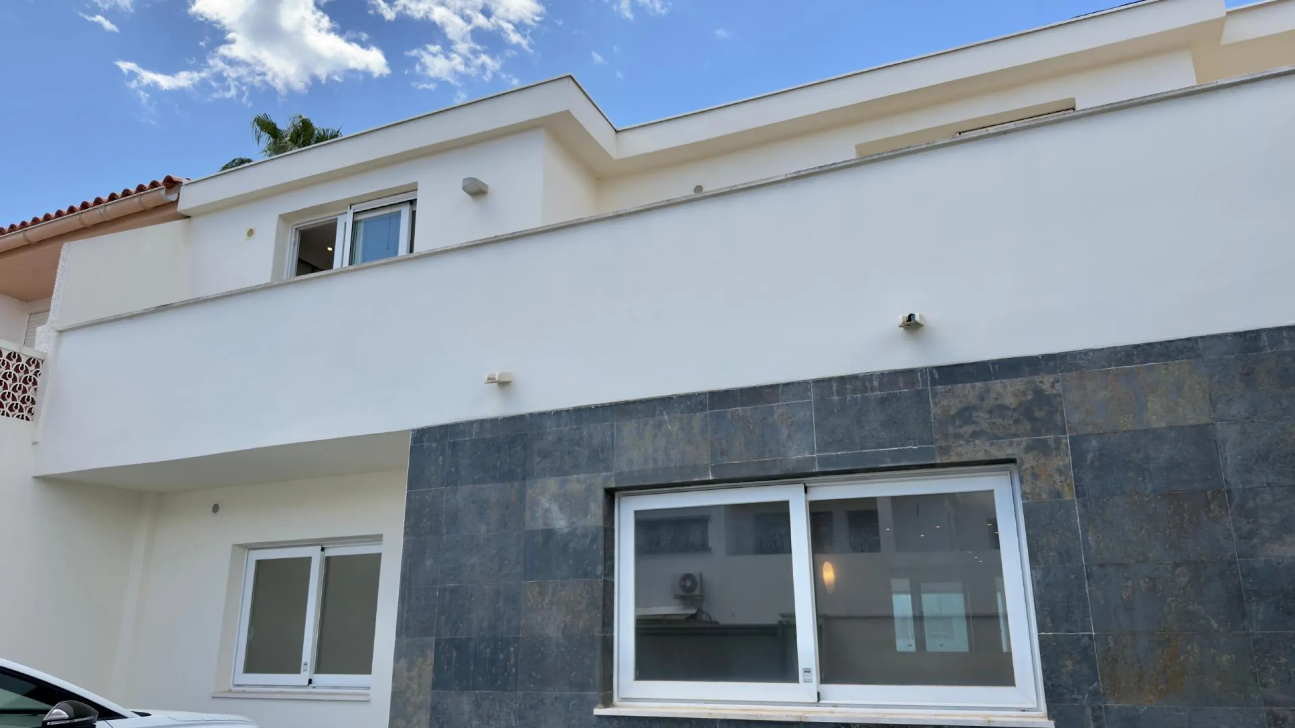 Exclusive renovated semi-detached house in the heart of Albir