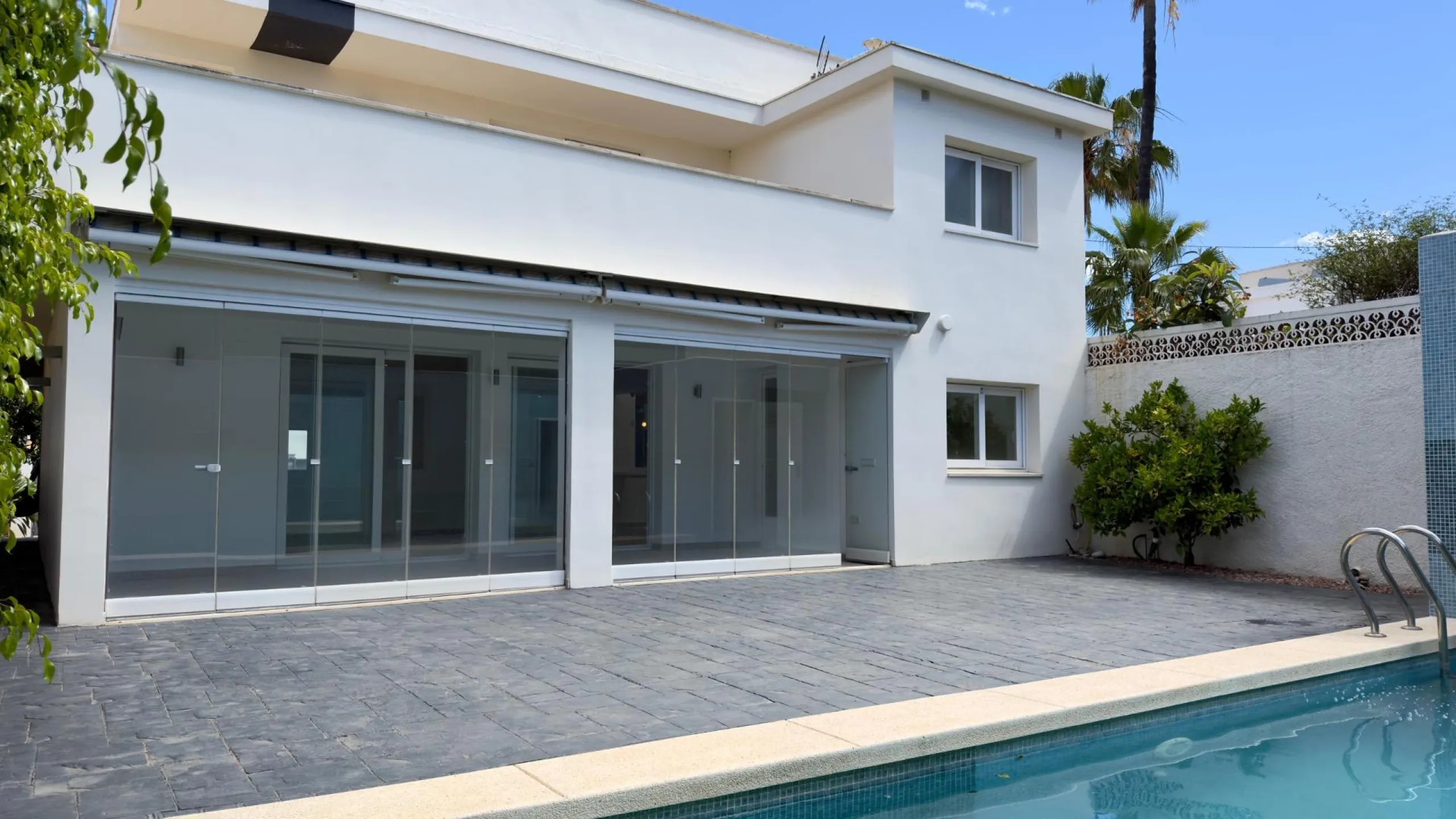 Exclusive renovated semi-detached house in the heart of Albir