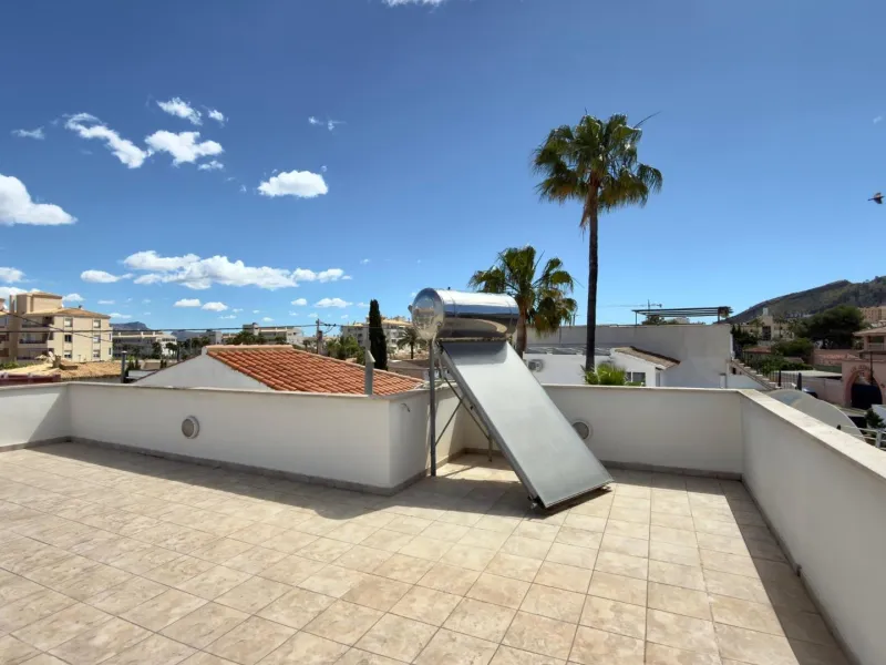 Exclusive renovated semi-detached house in the heart of Albir