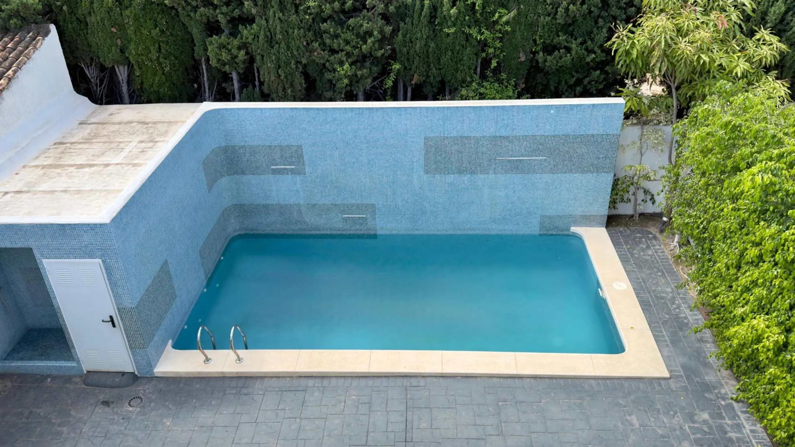 Exclusive renovated semi-detached house in the heart of Albir