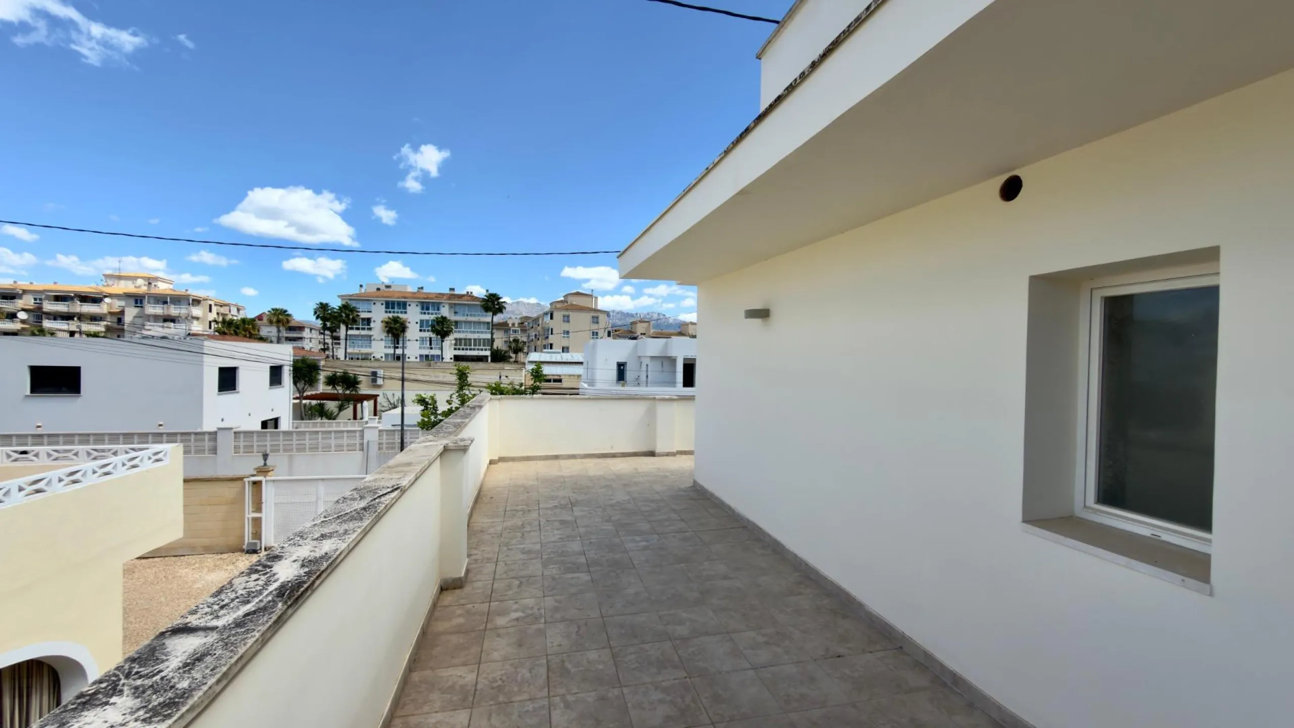 Exclusive renovated semi-detached house in the heart of Albir