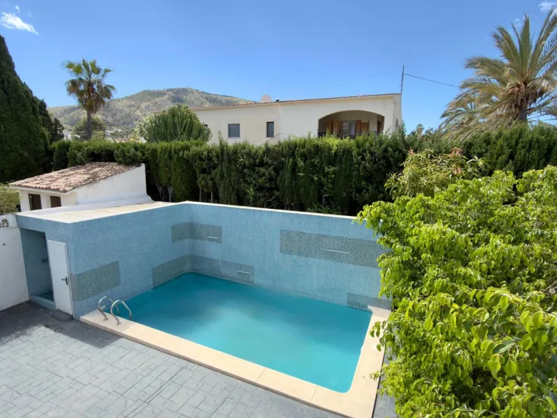 Exclusive renovated semi-detached house in the heart of Albir