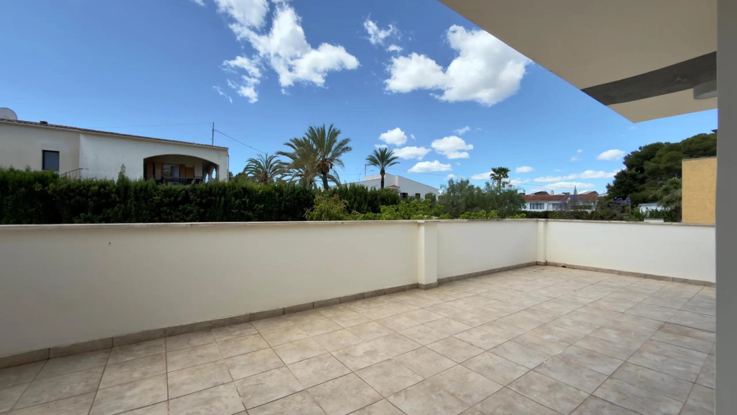 Exclusive renovated semi-detached house in the heart of Albir