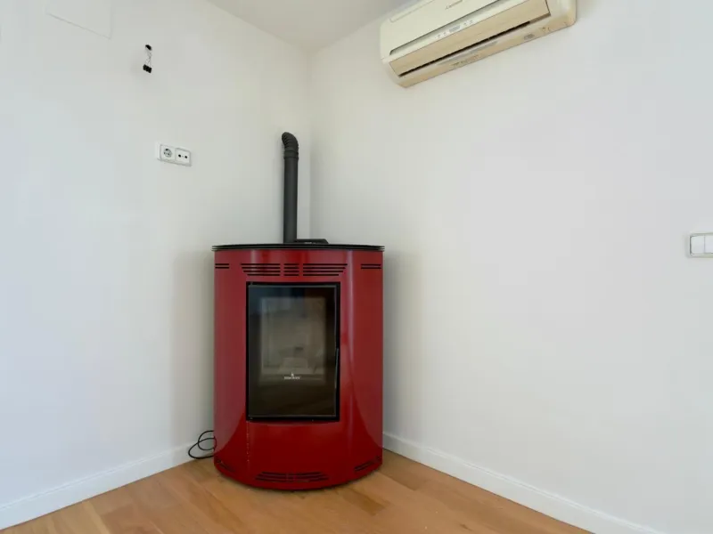 Exclusive renovated semi-detached house in the heart of Albir