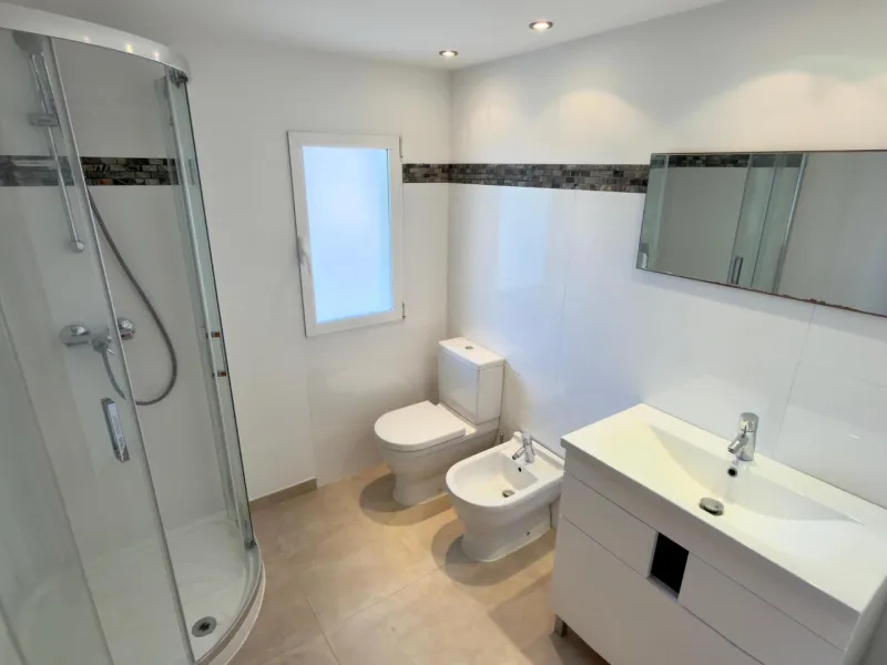 Exclusive renovated semi-detached house in the heart of Albir