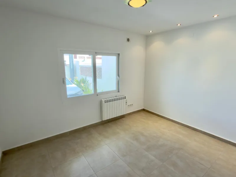 Exclusive renovated semi-detached house in the heart of Albir