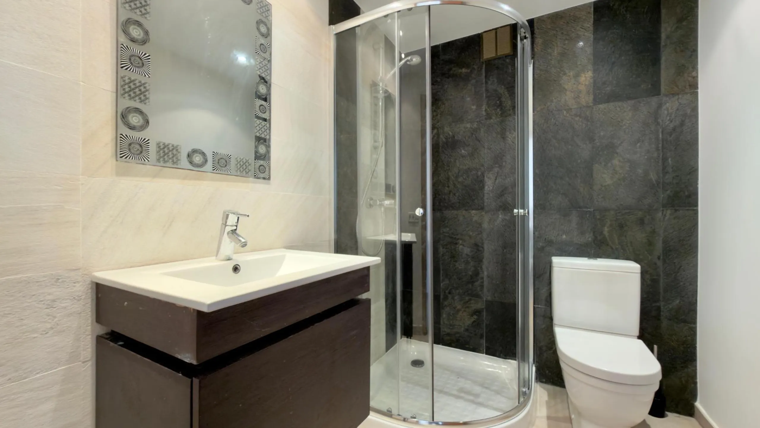 Exclusive renovated semi-detached house in the heart of Albir