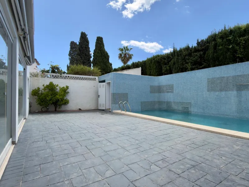 Exclusive renovated semi-detached house in the heart of Albir