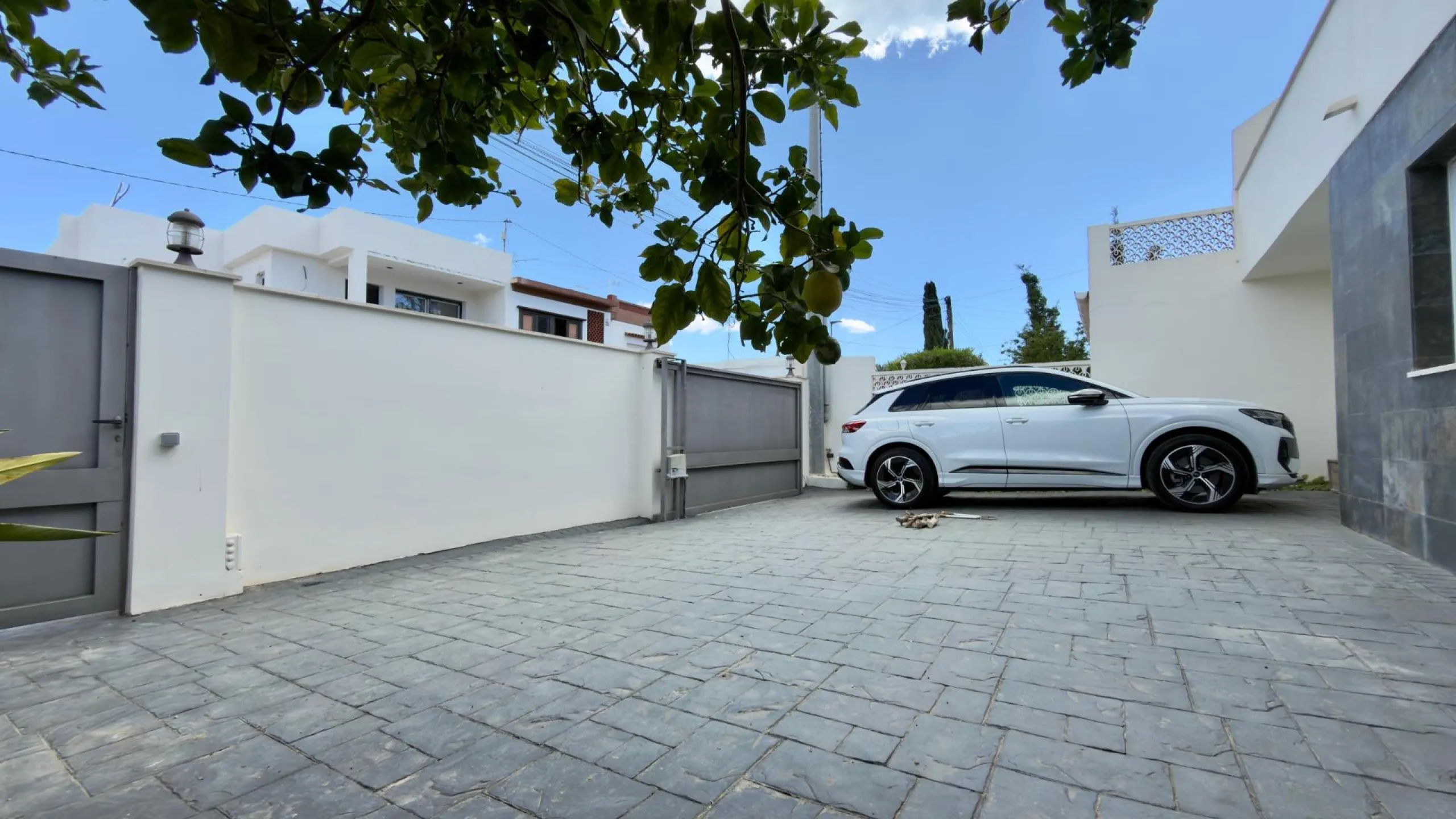 Exclusive renovated semi-detached house in the heart of Albir