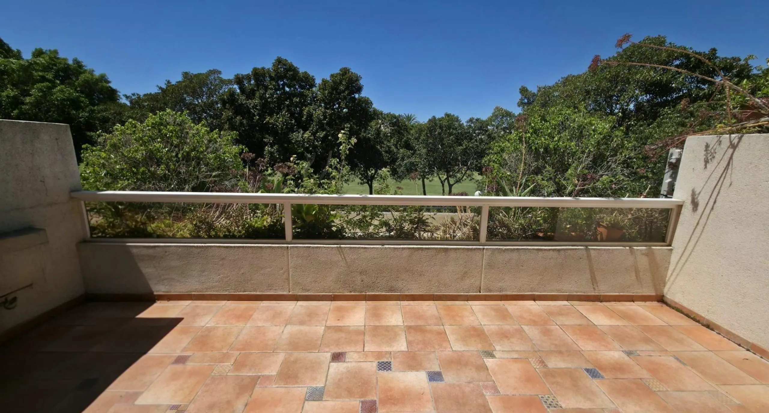 SPECTACULAR HOUSING WITH HUGE TERRACE ON THE FRONT LINE OF GOLF IN PLAYA DE SAN JUAN