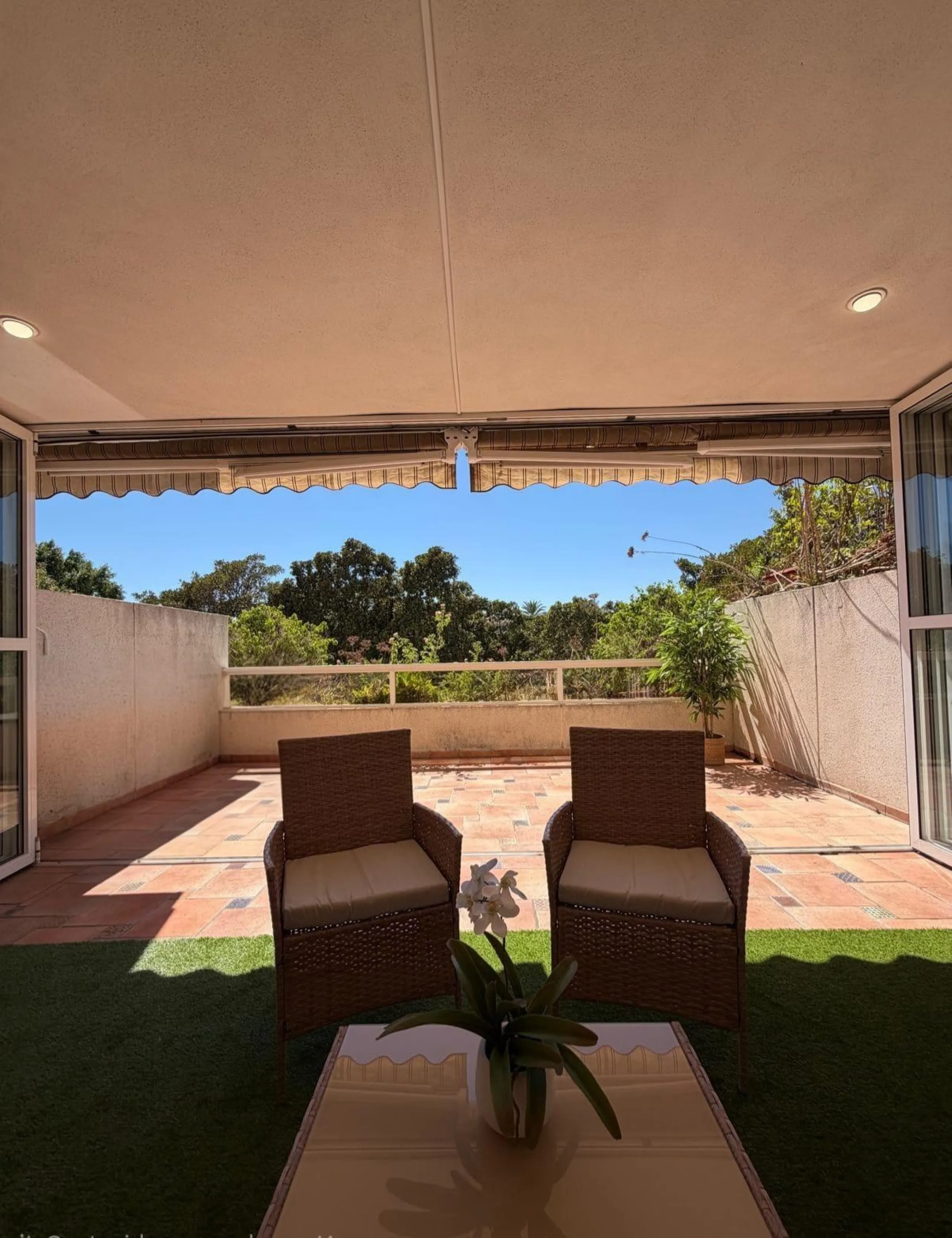SPECTACULAR HOUSING WITH HUGE TERRACE ON THE FRONT LINE OF GOLF IN PLAYA DE SAN JUAN