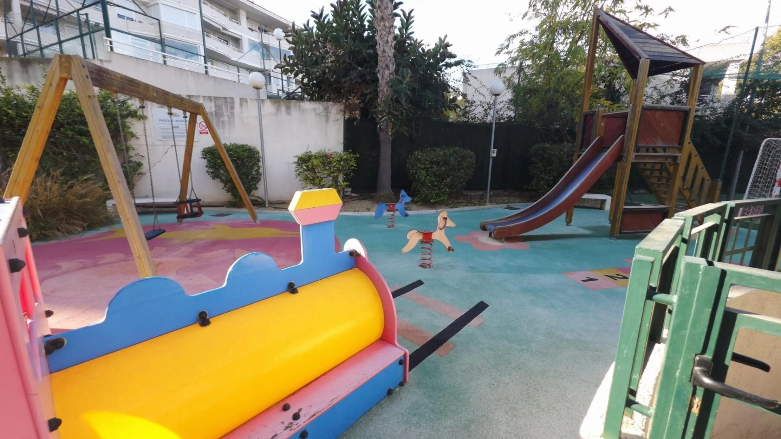 SPECTACULAR HOUSING WITH HUGE TERRACE ON THE FRONT LINE OF GOLF IN PLAYA DE SAN JUAN