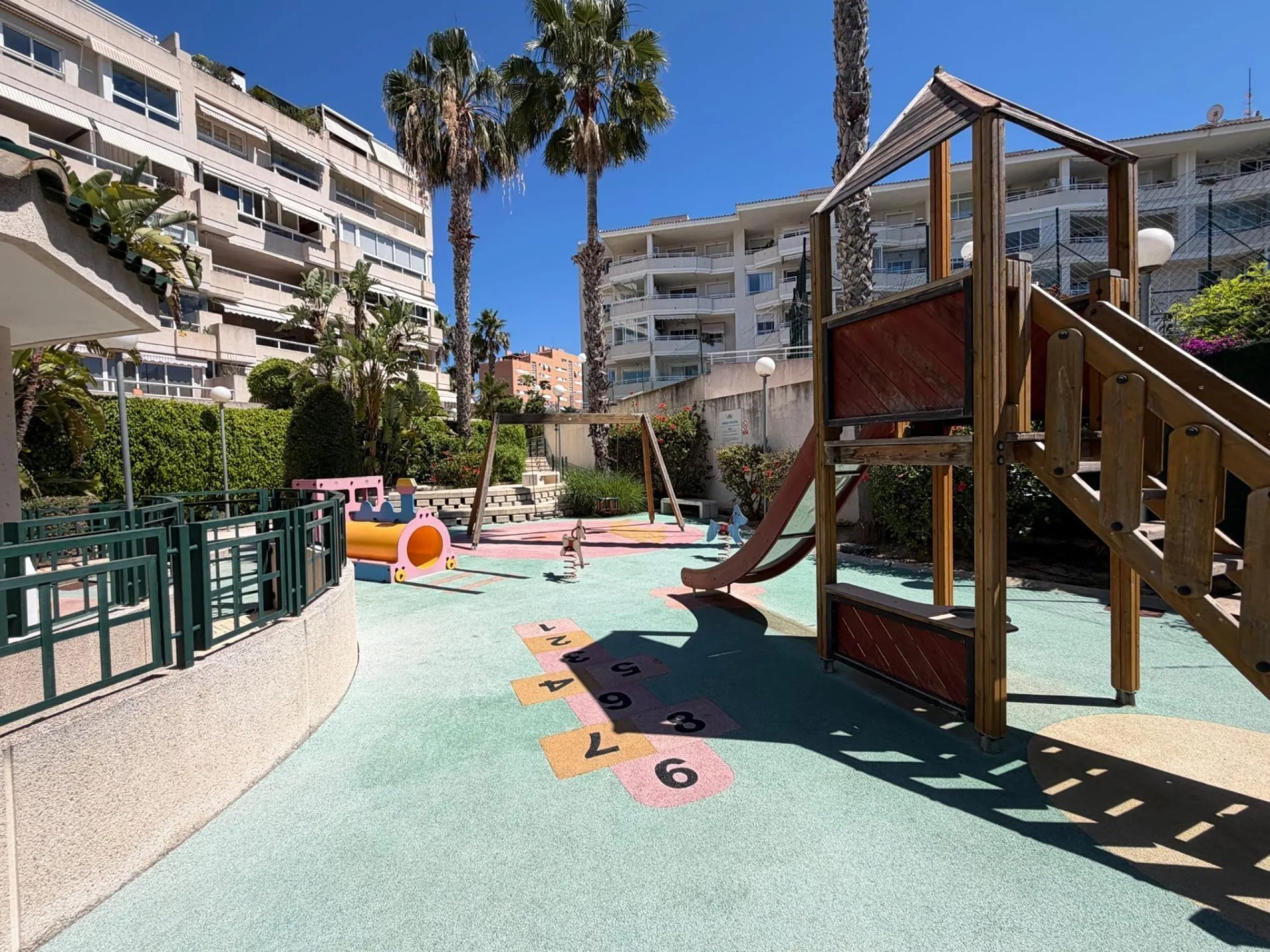 SPECTACULAR HOUSING WITH HUGE TERRACE ON THE FRONT LINE OF GOLF IN PLAYA DE SAN JUAN