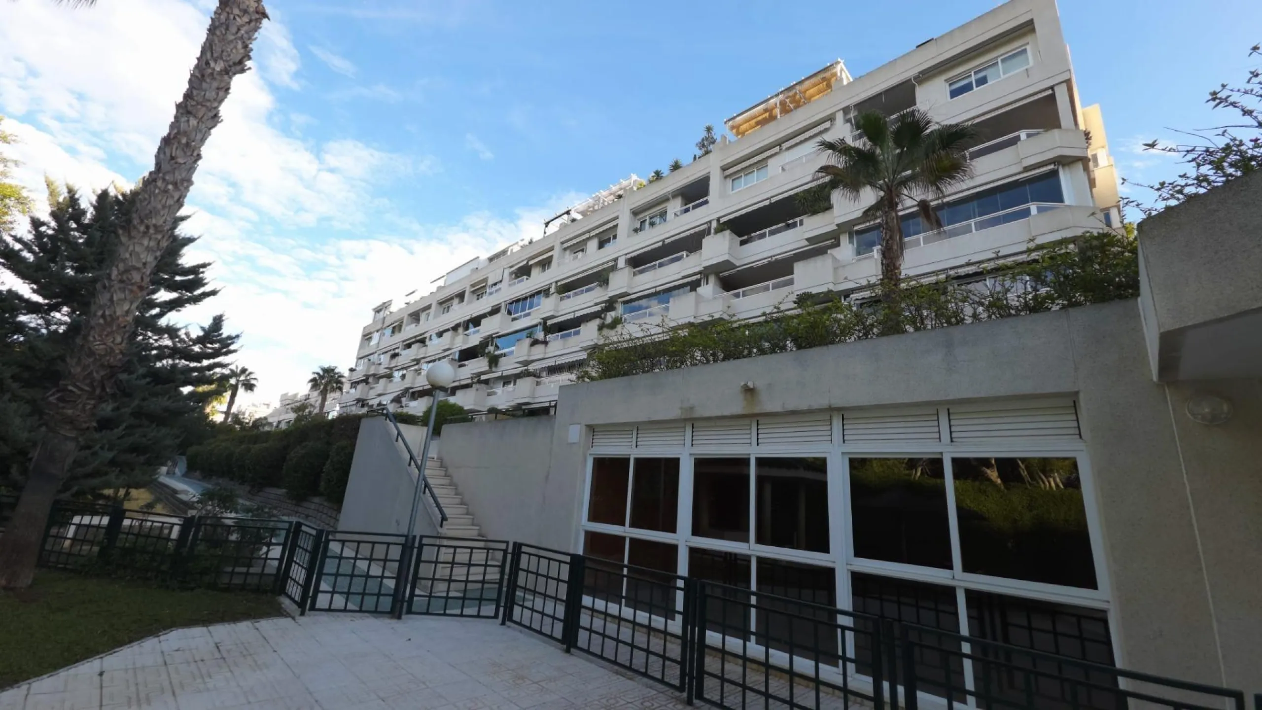 SPECTACULAR HOUSING WITH HUGE TERRACE ON THE FRONT LINE OF GOLF IN PLAYA DE SAN JUAN