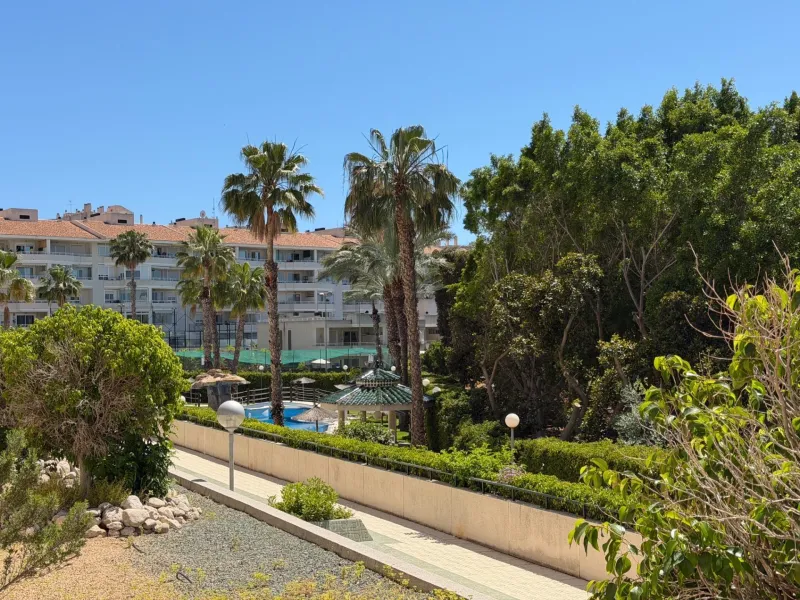 SPECTACULAR HOUSING WITH HUGE TERRACE ON THE FRONT LINE OF GOLF IN PLAYA DE SAN JUAN