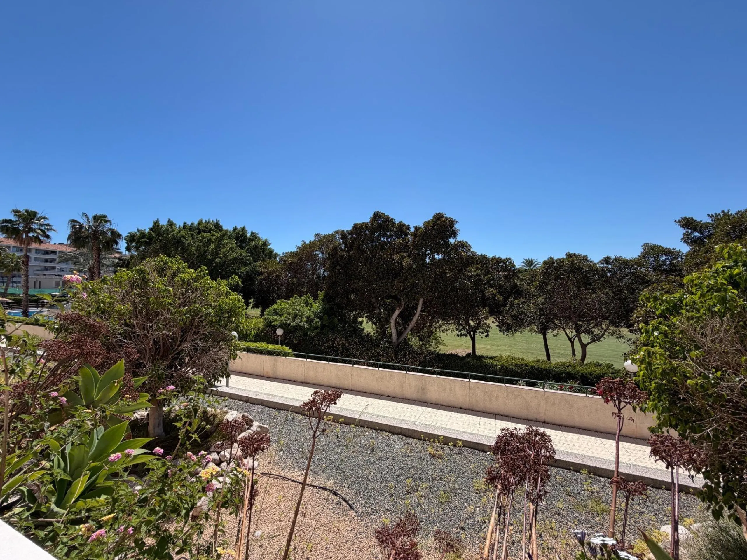 SPECTACULAR HOUSING WITH HUGE TERRACE ON THE FRONT LINE OF GOLF IN PLAYA DE SAN JUAN
