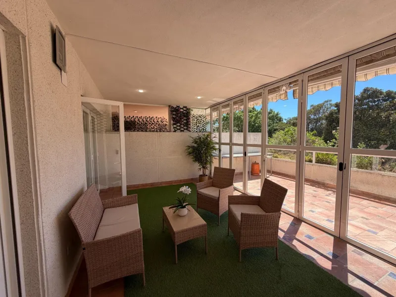 SPECTACULAR HOUSING WITH HUGE TERRACE ON THE FRONT LINE OF GOLF IN PLAYA DE SAN JUAN