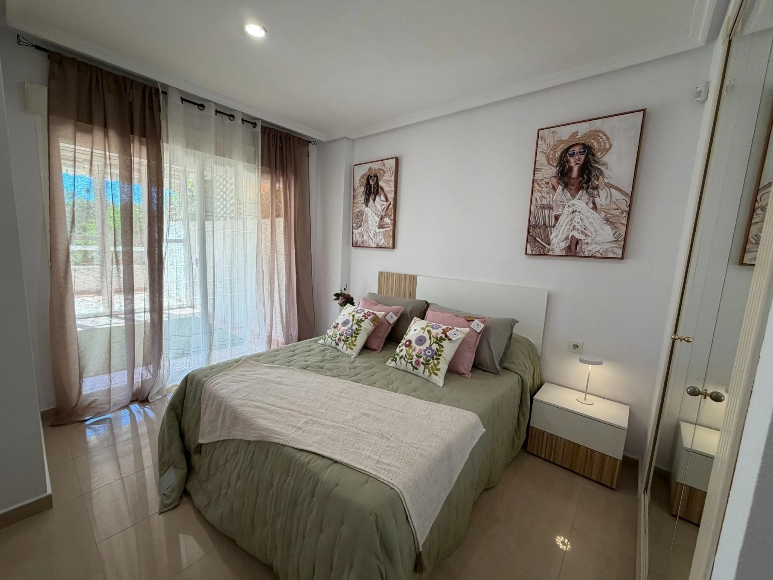 SPECTACULAR HOUSING WITH HUGE TERRACE ON THE FRONT LINE OF GOLF IN PLAYA DE SAN JUAN
