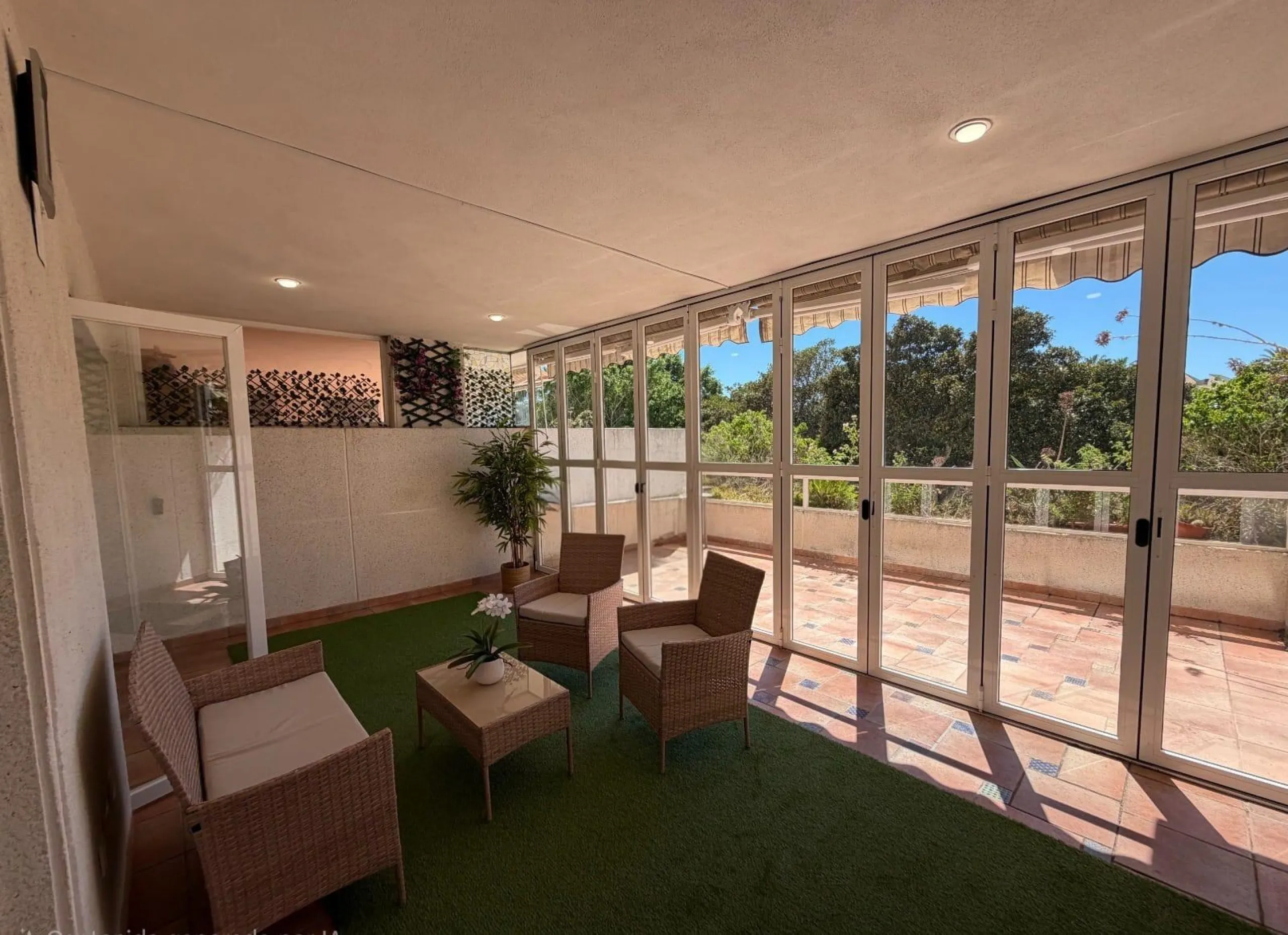 SPECTACULAR HOUSING WITH HUGE TERRACE ON THE FRONT LINE OF GOLF IN PLAYA DE SAN JUAN