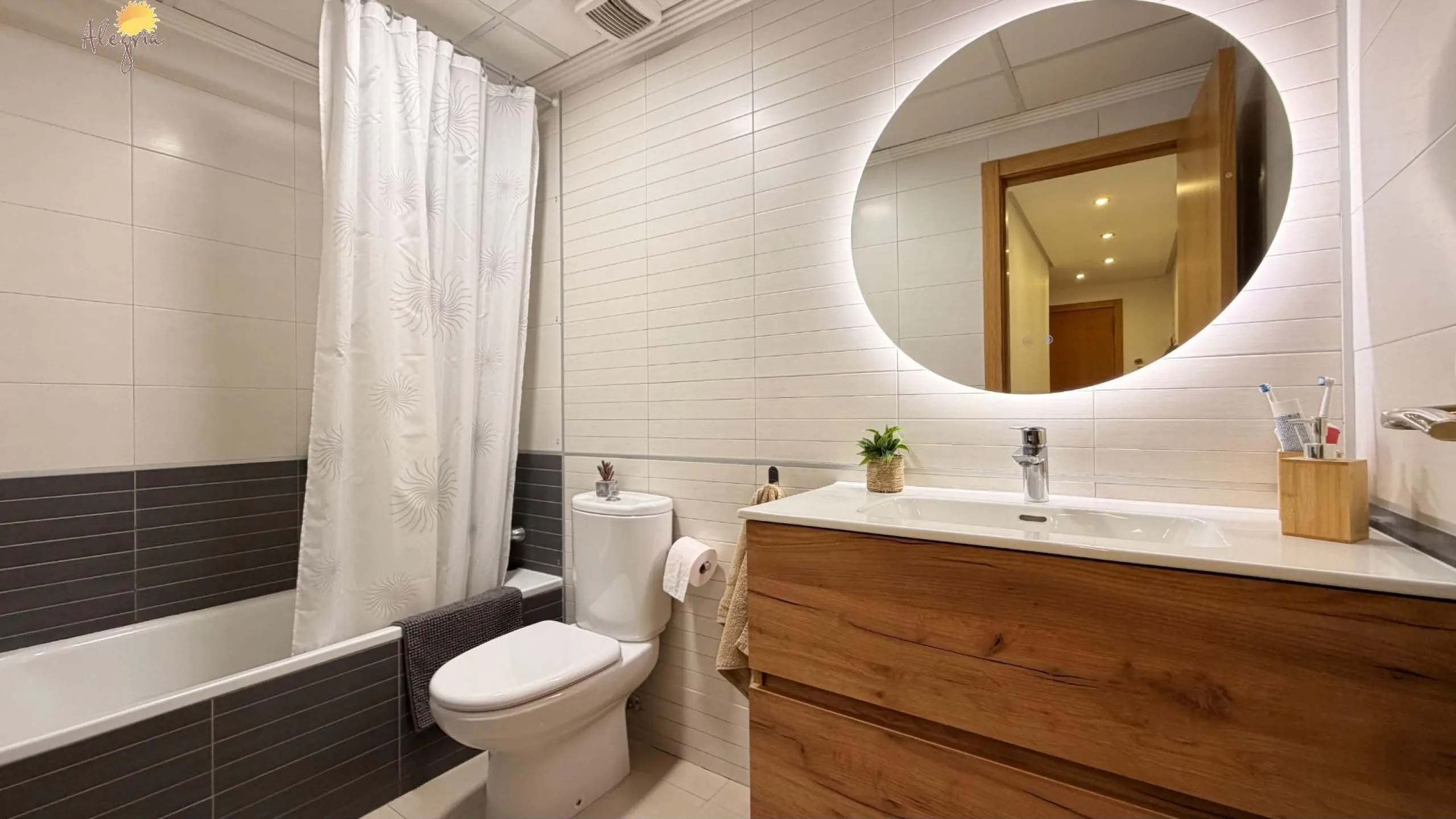 Apartamento luminoso en el 3º piso en la zona de Parque de las Naciones, Torrevieja