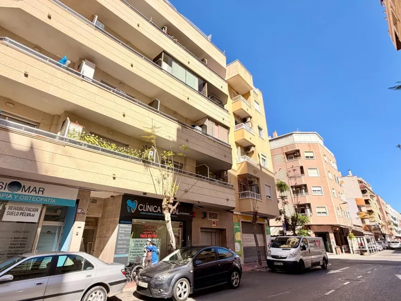 Apartamento luminoso en el 3º piso en la zona de Parque de las Naciones, Torrevieja