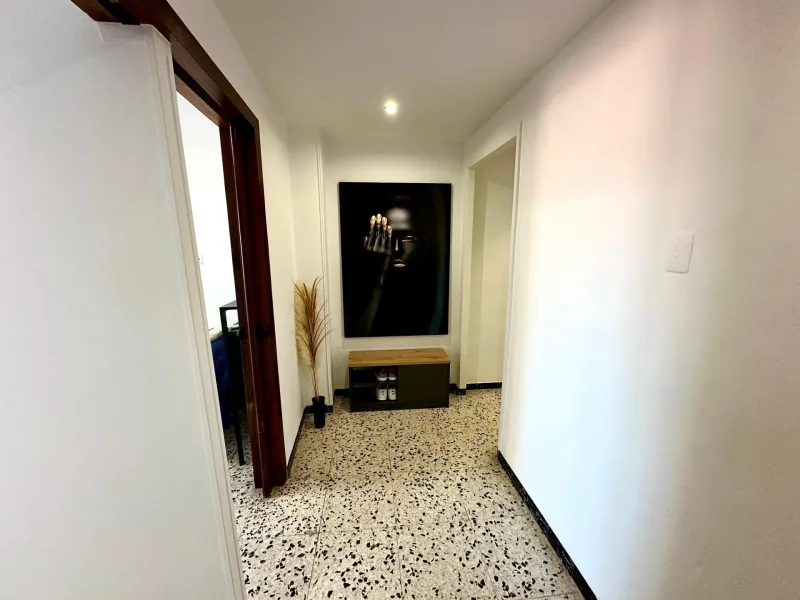 Spacious fully renovated apartment for sale in the Campoamor area of Alicante.