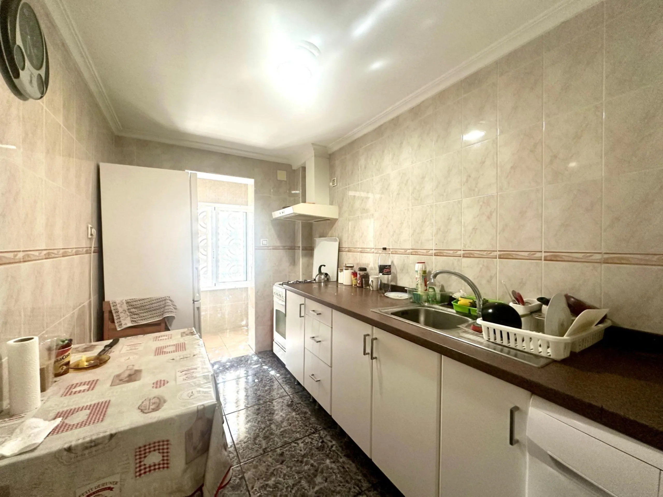 Se vende luminoso apartamento en Alicante, zona Virgen del Remedio.