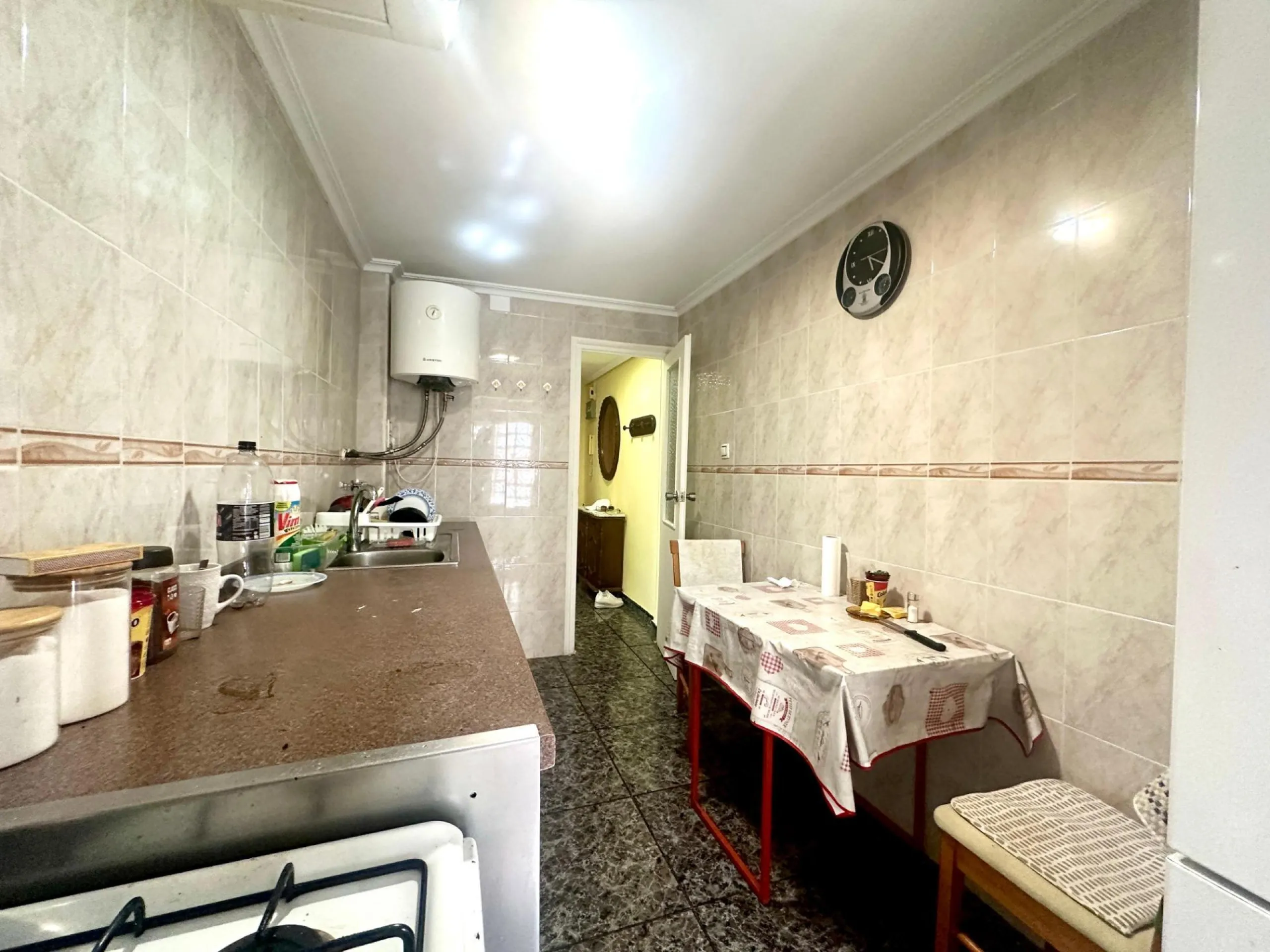 Se vende luminoso apartamento en Alicante, zona Virgen del Remedio.
