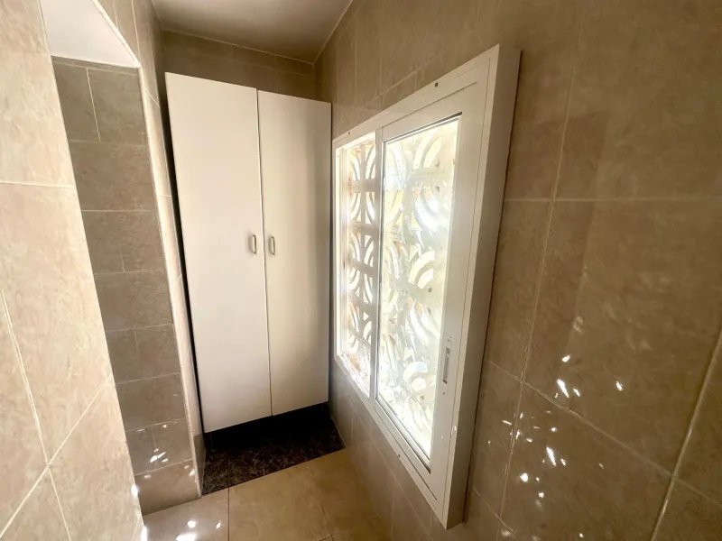 Se vende luminoso apartamento en Alicante, zona Virgen del Remedio.