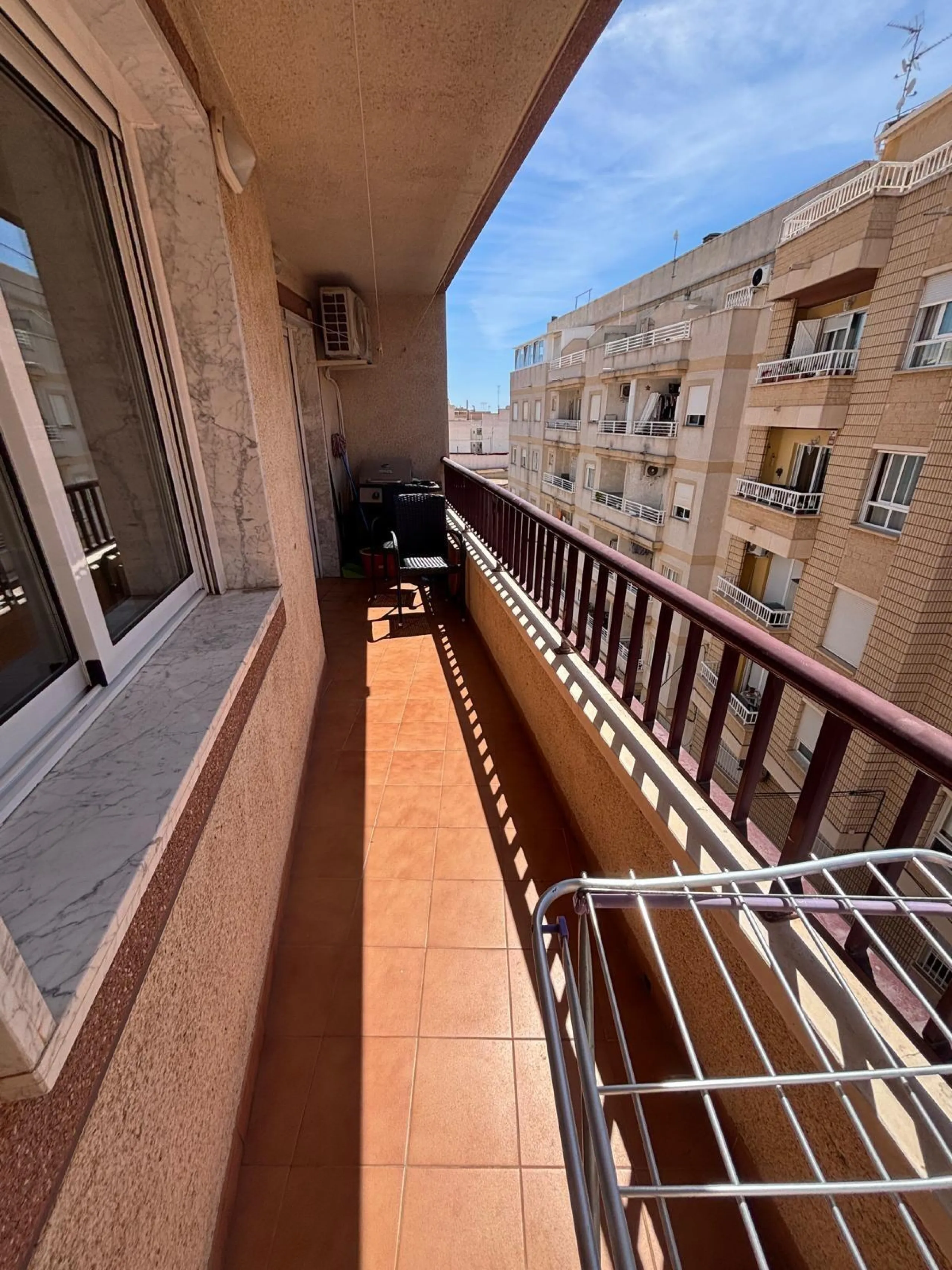 Bright south-facing apartment with garage just steps from the center!