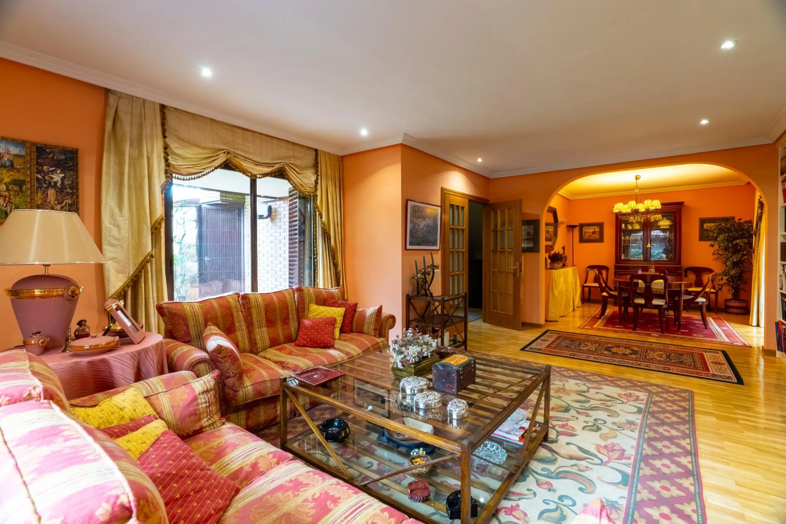 SEMI-DETACHED VILLA WITH PRIVATE POOL IN CORRALEJOS | MADRID