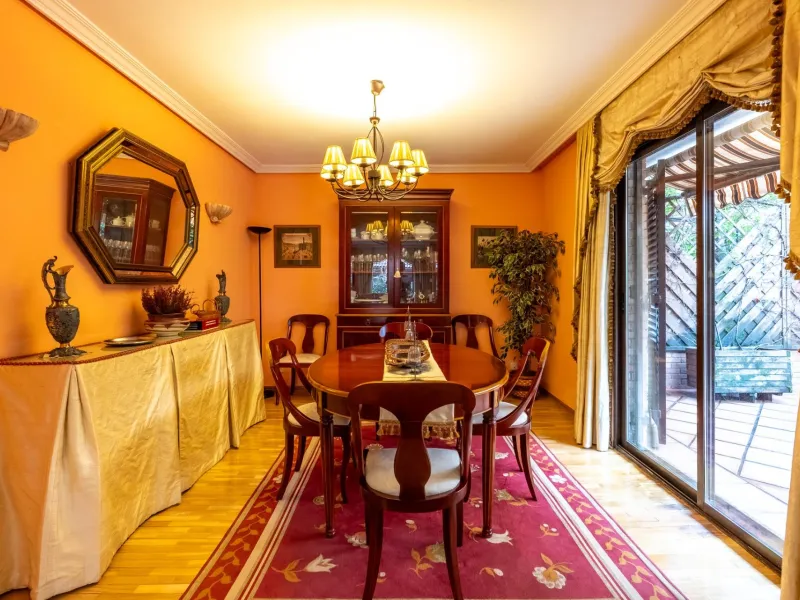 SEMI-DETACHED VILLA WITH PRIVATE POOL IN CORRALEJOS | MADRID