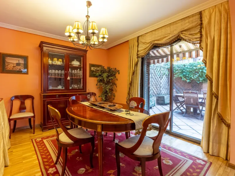 SEMI-DETACHED VILLA WITH PRIVATE POOL IN CORRALEJOS | MADRID