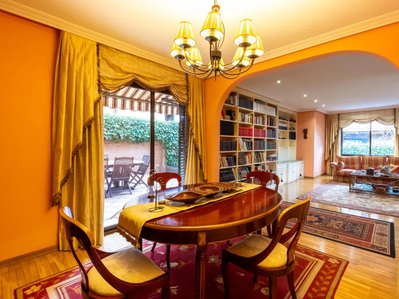 SEMI-DETACHED VILLA WITH PRIVATE POOL IN CORRALEJOS | MADRID
